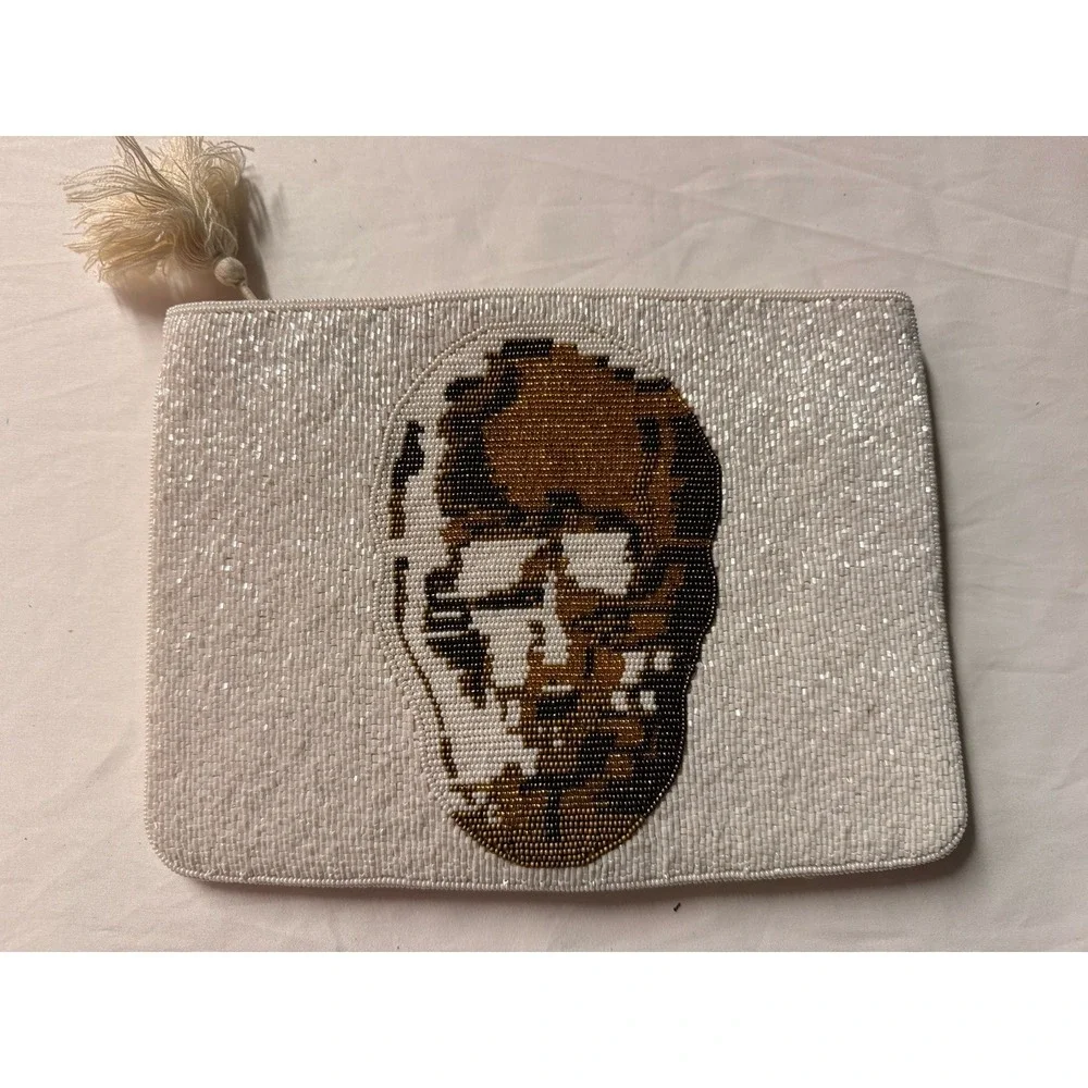 Beaded Skull Clutch Clever Carriage‎ Company Medium White Zip Closure NWT